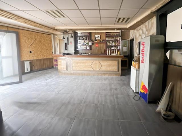 Local Commercial vente à Bobigny, Romainville