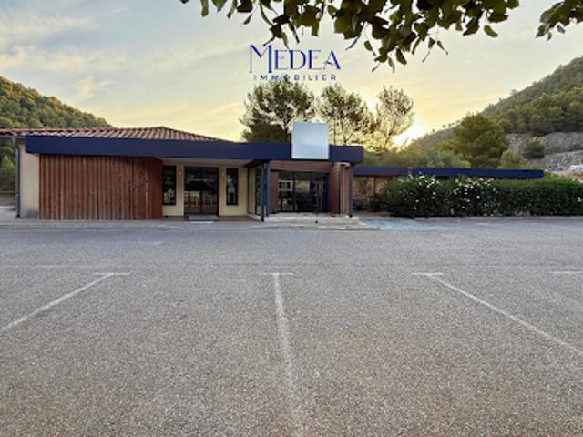 Local Commercial vente à France métropolitaine, Carnoux-en-provence