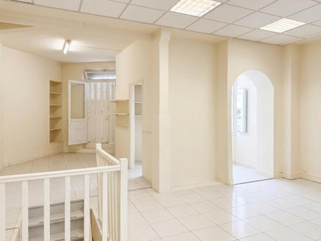 Local Commercial vente à Paris, Île-de-France