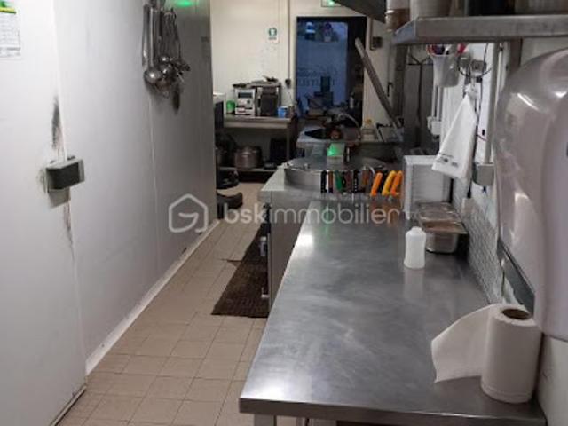 Local Commercial vente à Nîmes, Montfrin