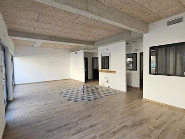 Local Commercial vente à Arrondissement de Toulon, Le Beausset