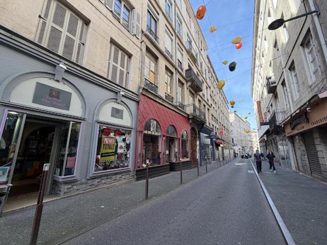 Local Commercial vente à Saint-Étienne, Saint-etienne