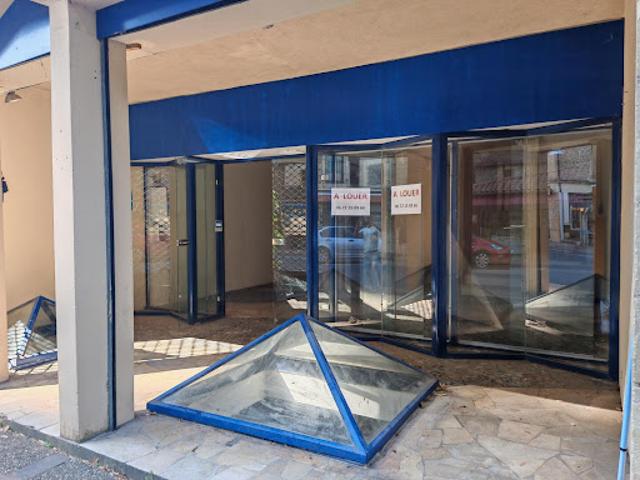 Local Commercial vente à Sarlat-la-Canéda, Les Eyzies-de-tayac-sireuil
