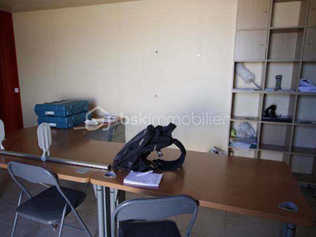 Local Commercial vente à Blandy, Seine-et-Marne