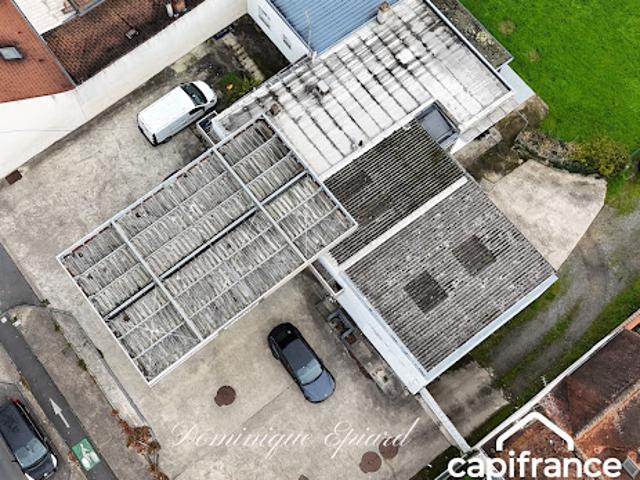 Local Commercial vente à Faubourg Saint-Jacques, Châtellerault
