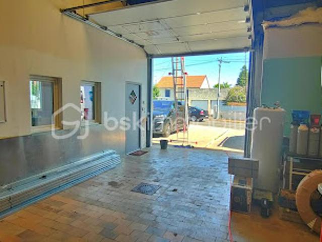 Local Commercial vente à Cour St Sauveur, Nevers