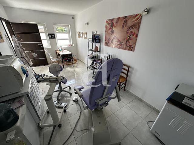 Local Commercial vente à Nyons, La Bégude-de-mazenc
