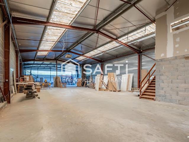 Local Commercial vente à Mondouzil, Haute-Garonne