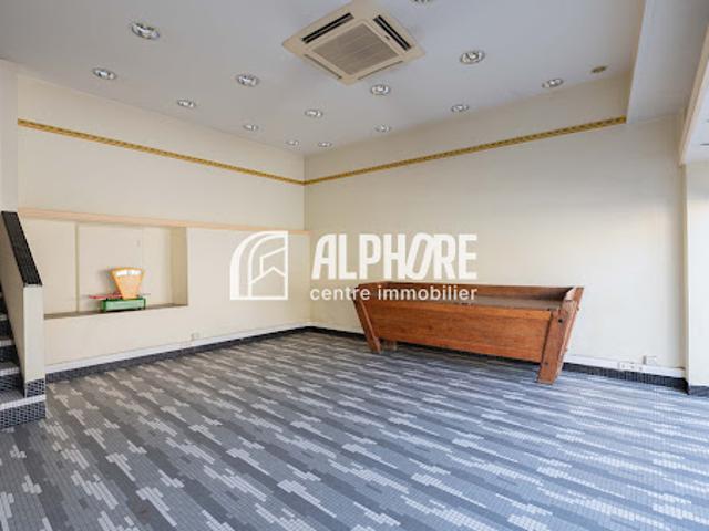Local Commercial vente à Nantes, Indre