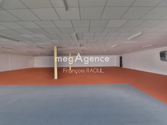 Local Commercial vente à Grépoul, Vézac