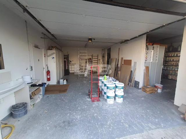 Local Commercial vente à Senlis, Chambly
