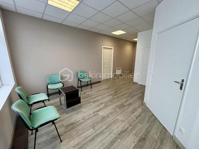 Local Commercial vente à Charleville-Mézières, Charleville-mézières