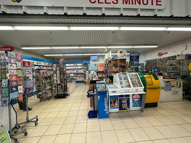 Local Commercial vente à Saint-Germain-en-Laye, Conflans-sainte-honorine