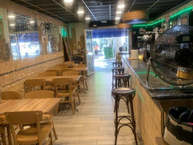 Local Commercial vente à Aix-en-Provence, Rousset