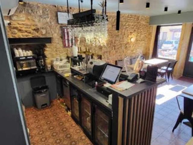 Local Commercial vente à Villefranche-sur-Saône, Rhône