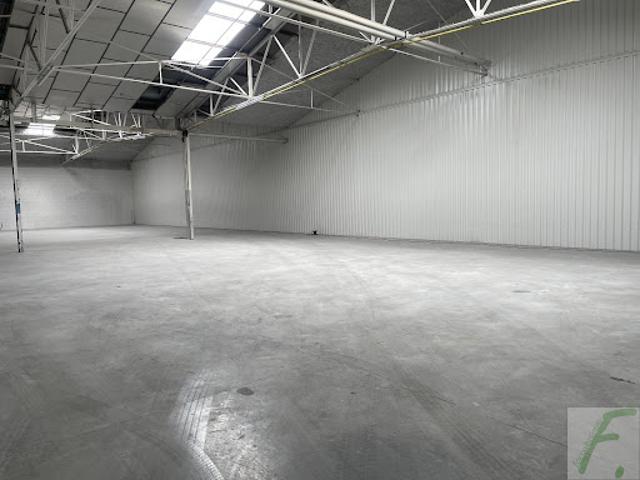 Local Commercial vente à Grenoble, Le Touvet