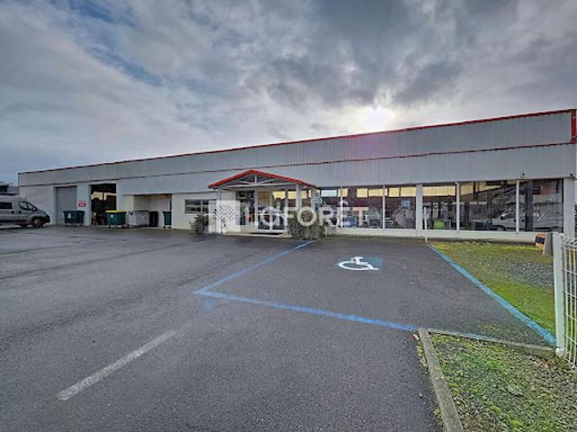Local Commercial vente à Pau, Artix