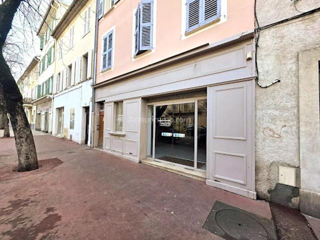 Local Commercial vente à Arrondissement de Draguignan, Draguignan