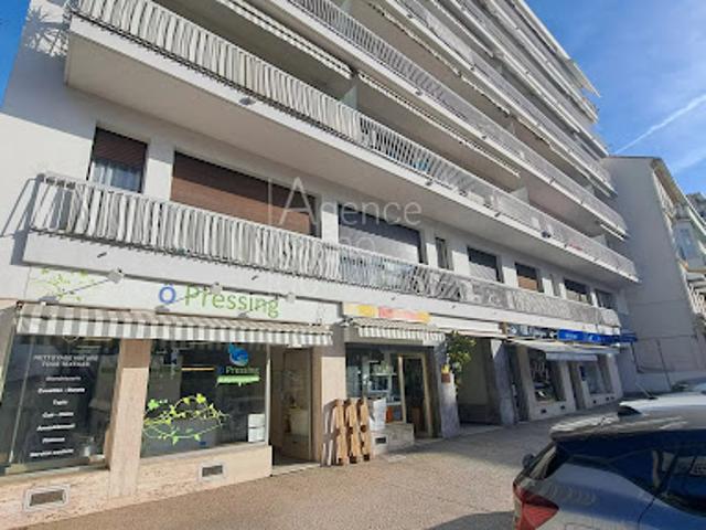 Local Commercial vente à Grasse, Le Cannet