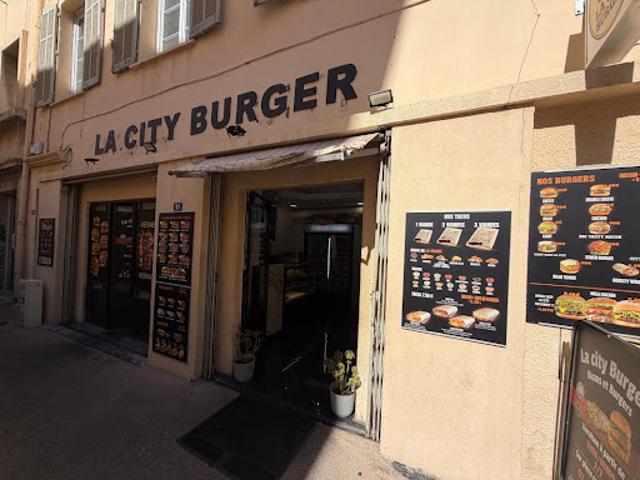 Local Commercial vente à Haute Ville, Toulon