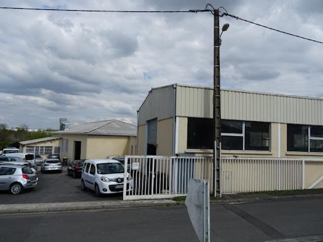 Local Commercial vente à Angoulême, Gond-pontouvre