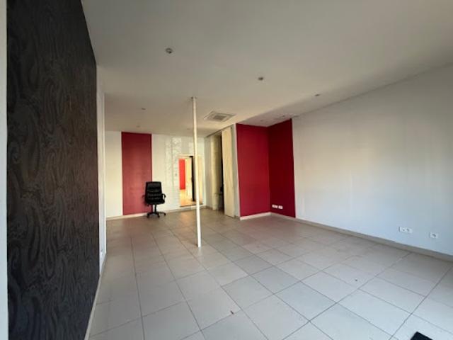 Local Commercial vente à Bordeaux, Pessac