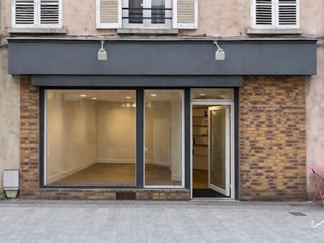 Local Commercial vente à Nanterre, Suresnes