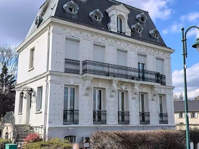 Local Commercial vente à Senlis, Chantilly