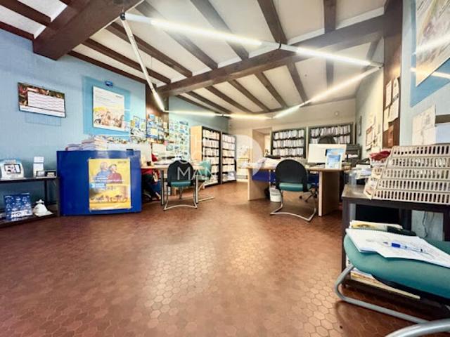 Local Commercial vente à Laval