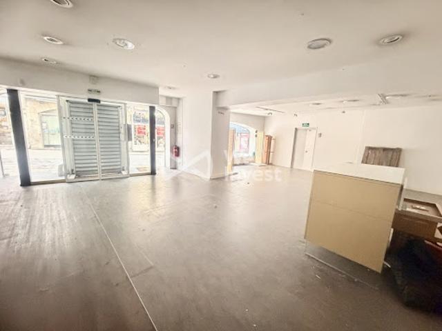 Local Commercial vente à Coulommiers, Seine-et-Marne