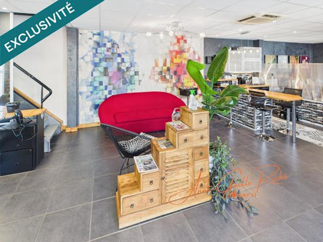 Local Commercial vente à Saintes, Saint-georges-des-coteaux