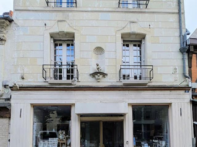 Local Commercial vente à Chinon