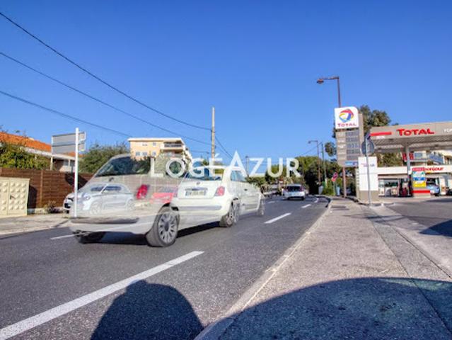 Local Commercial vente à Grasse, Antibes