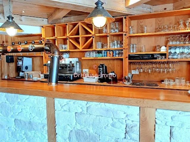 Local Commercial vente à Oloron-Sainte-Marie, Arette