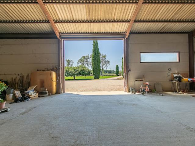Local Commercial vente à Aix-en-Provence, Mallemort
