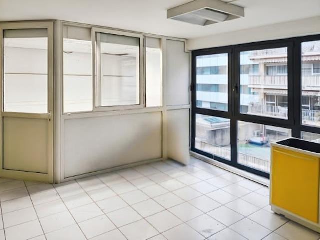 Local Commercial vente à Nice, Menton