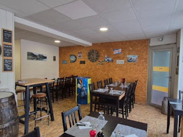 Local Commercial vente à Riom, Aigueperse