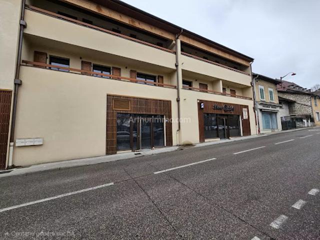 Local Commercial vente à La Tour-du-Pin, Morestel