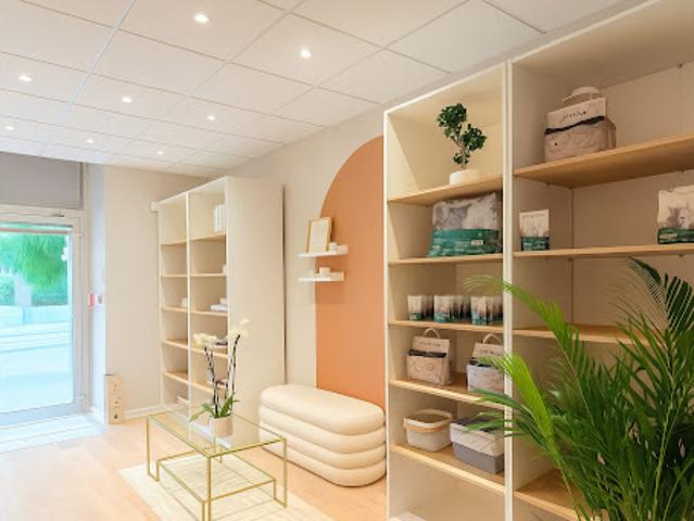 Local Commercial vente à France métropolitaine, Beausoleil