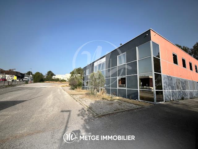 Local Commercial vente à Hameau de Bouzenac, Saint-Clément-de-Rivière