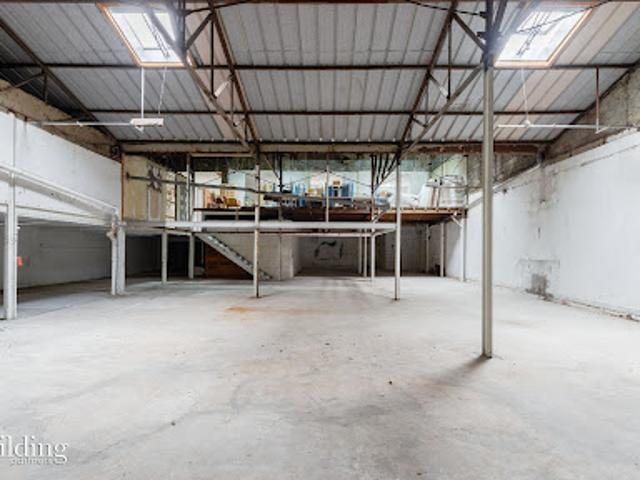 Local Commercial vente à Nanterre, Courbevoie