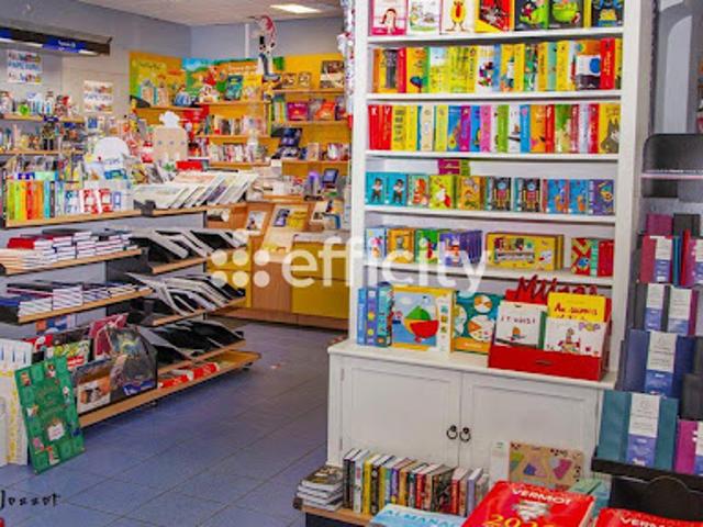 Local Commercial vente à Montpellier, Frontignan