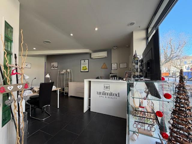 Local Commercial vente à Aix-en-Provence, Salon-de-provence