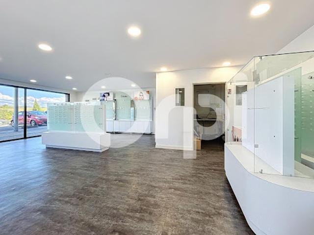 Local Commercial vente à Périgueux, Sanilhac