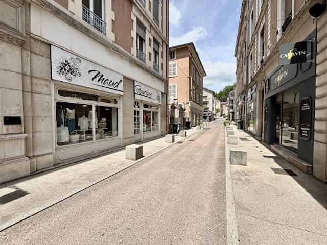 Local Commercial vente à Grenoble, Voiron