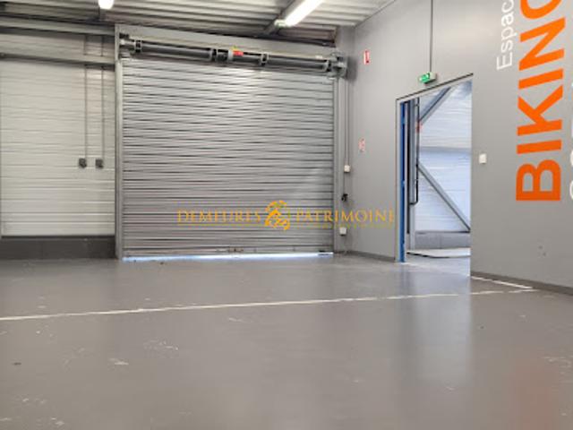Local Commercial vente à Angoulême, Champniers