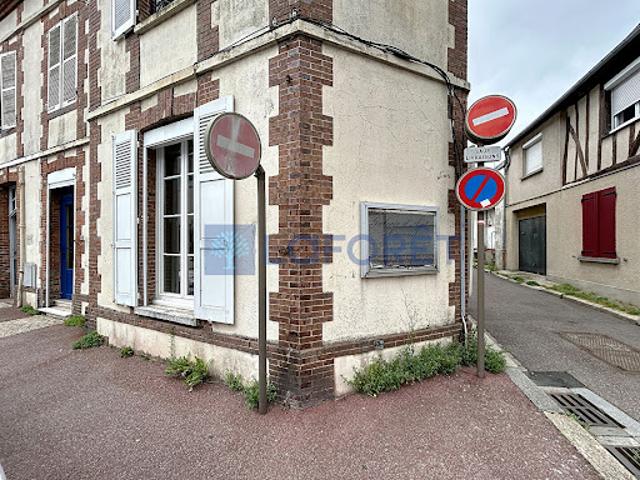 Local Commercial vente à Bernay, Verneuil-sur-avre