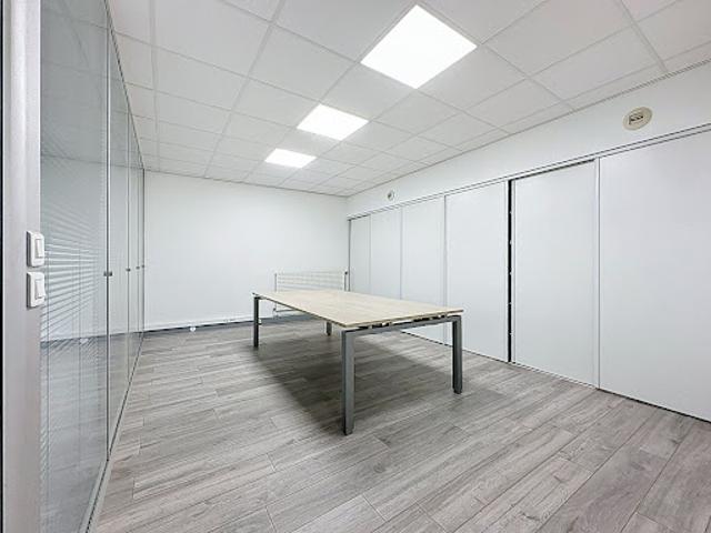 Local Commercial vente à Paris, Île-de-France