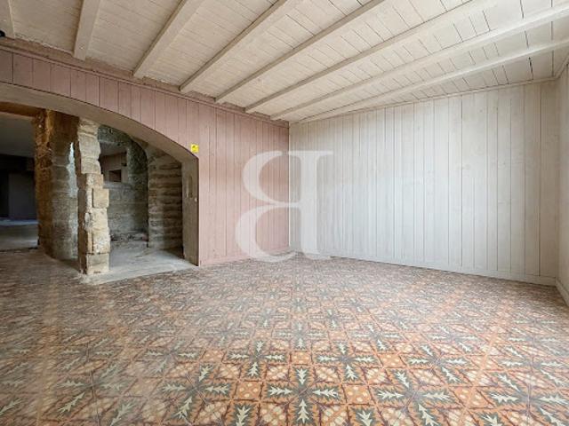 Local Commercial vente à Avignon, L'isle-sur-la-sorgue