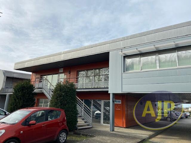 Local Commercial vente à Lesparre-Médoc, Lesparre-médoc